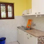 Apartmán Family Friendly Seaside Jezera, Murter - 5062 *