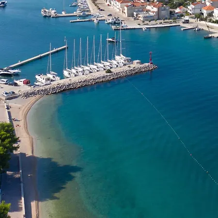 Family Friendly Seaside Jezera, Murter - 5062 Jezera