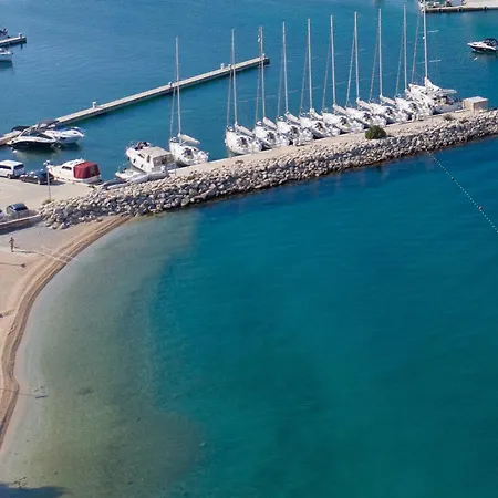 Apartamento Family Friendly Seaside Jezera, Murter - 5062 *