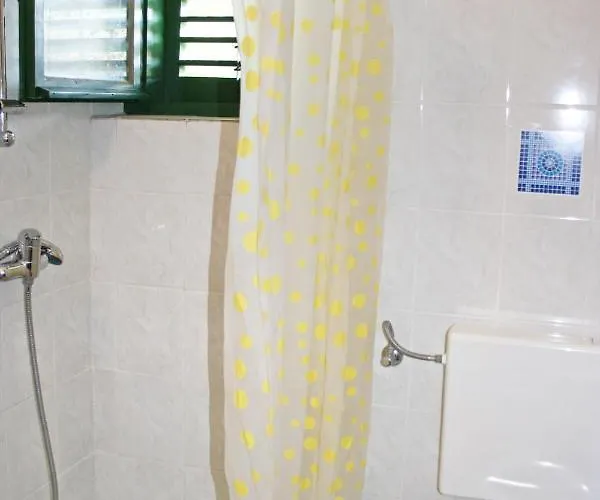 Family Friendly Seaside Jezera, Murter - 5062 Daire Jezera