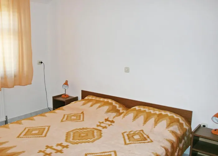 Family Friendly Seaside Jezera, Murter - 5062 Daire