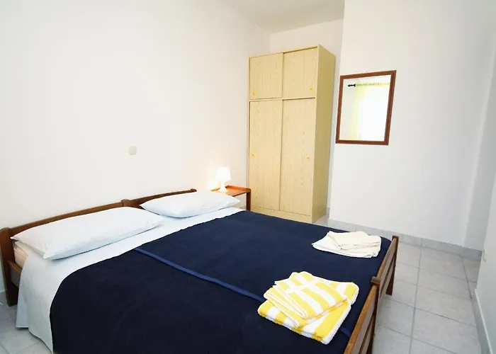 Family Friendly Seaside Jezera, Murter - 5062