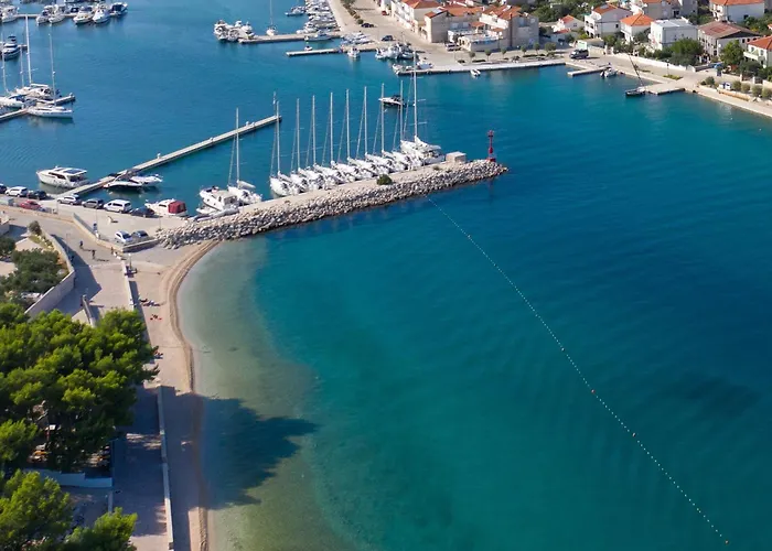 Family Friendly Seaside Jezera, Murter - 5062 Jezera